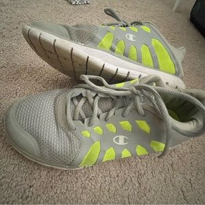 Champion 8.5 Women’s Gray & yellow sneakers
